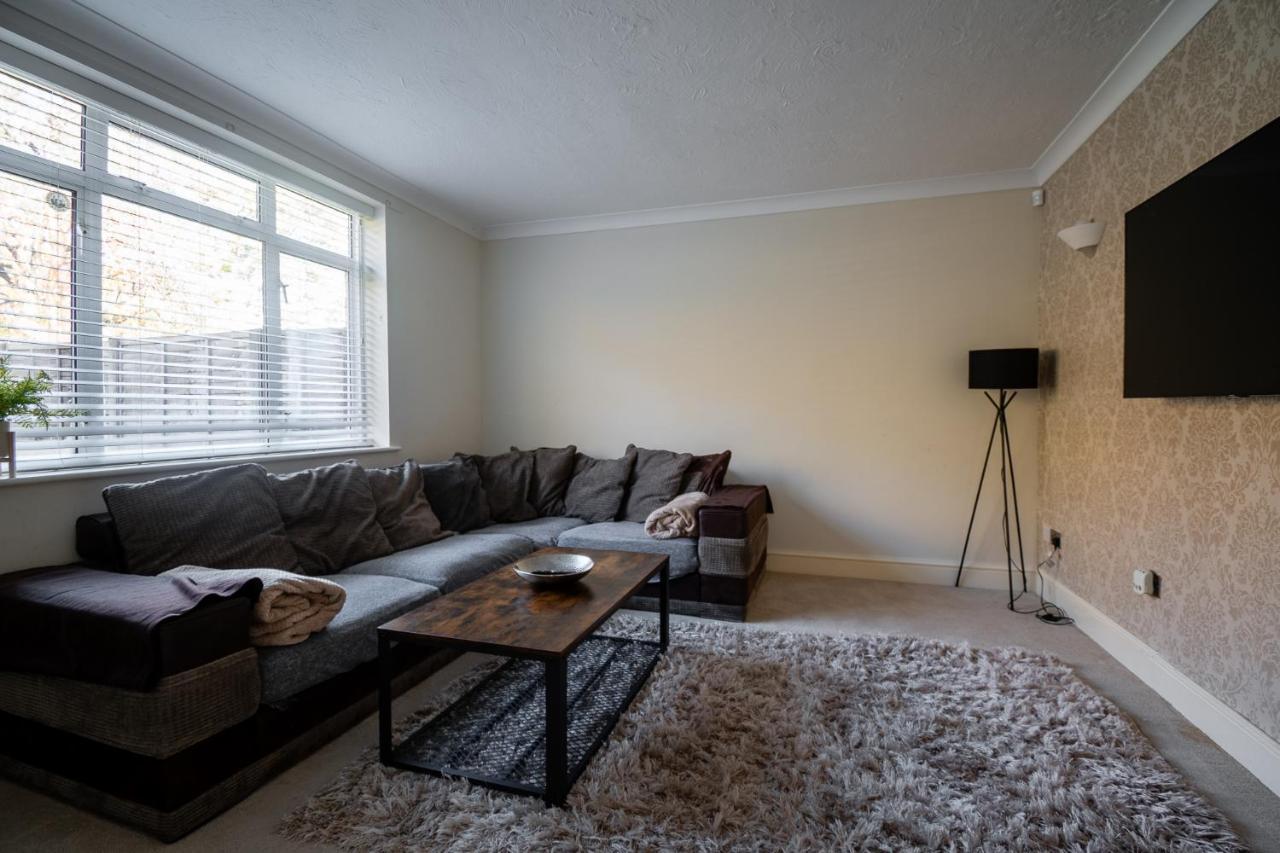 Ashbourne House - Close To Central ووكينغ المظهر الخارجي الصورة
